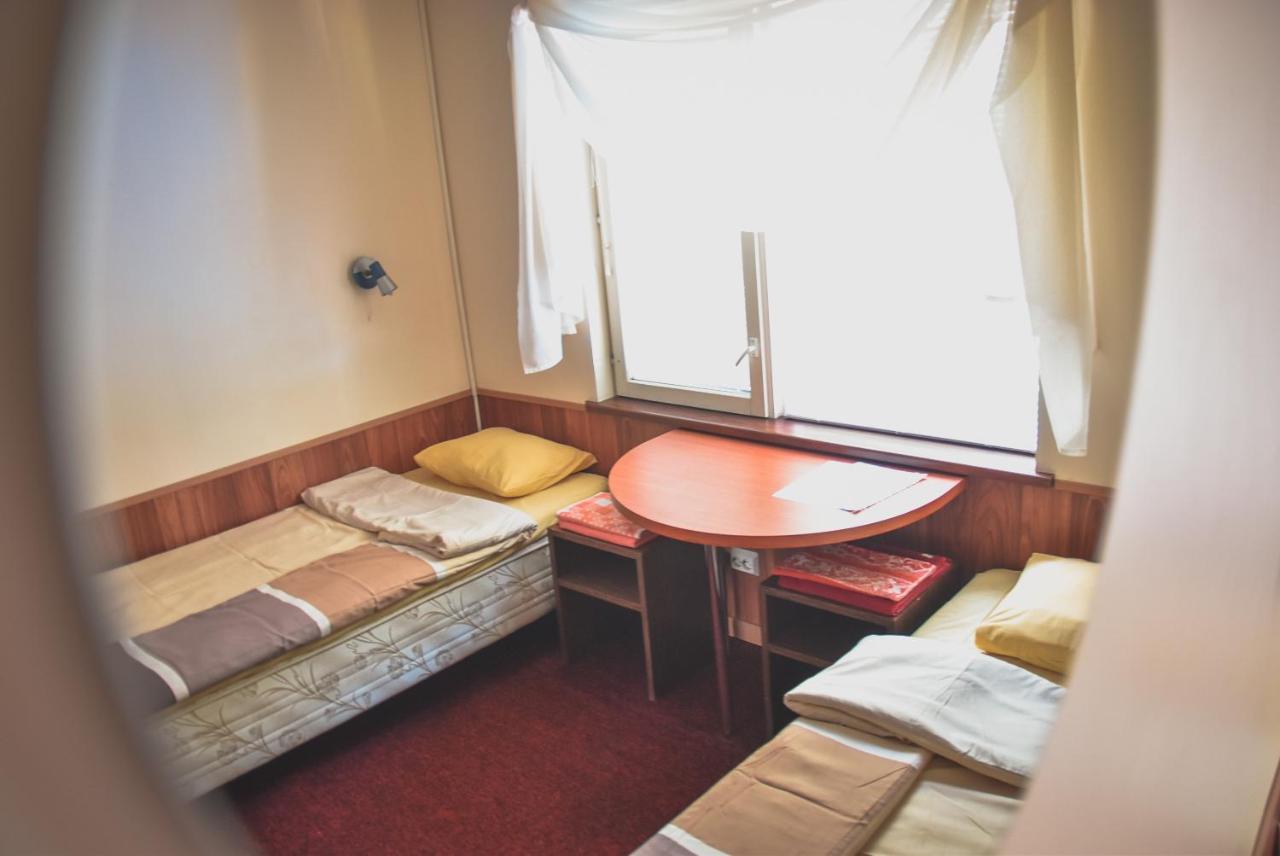 Metsa Hostel Вызу Экстерьер фото
